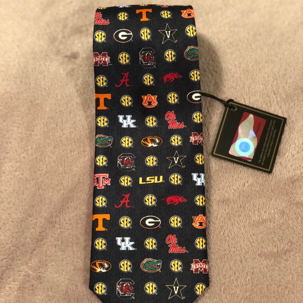 SEC College football tie NWT!!!